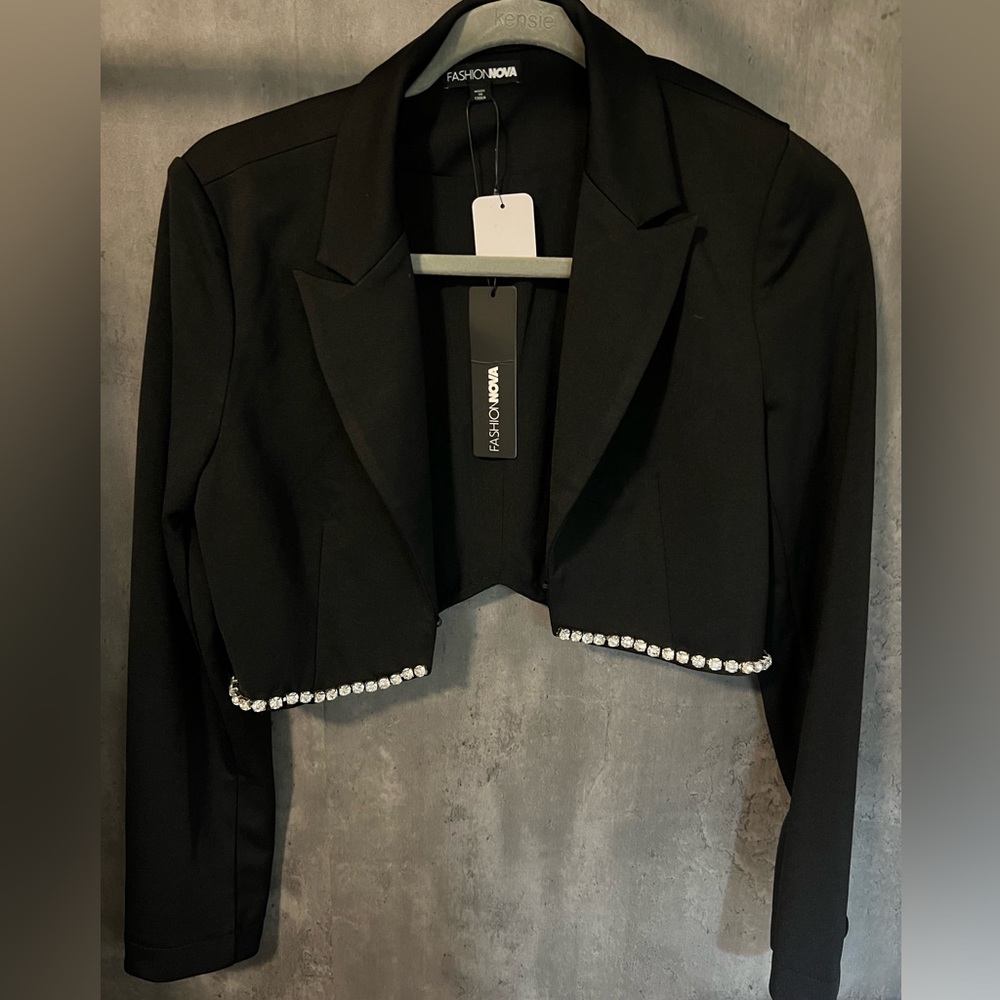 Fashion Nova Blazer Woman’s